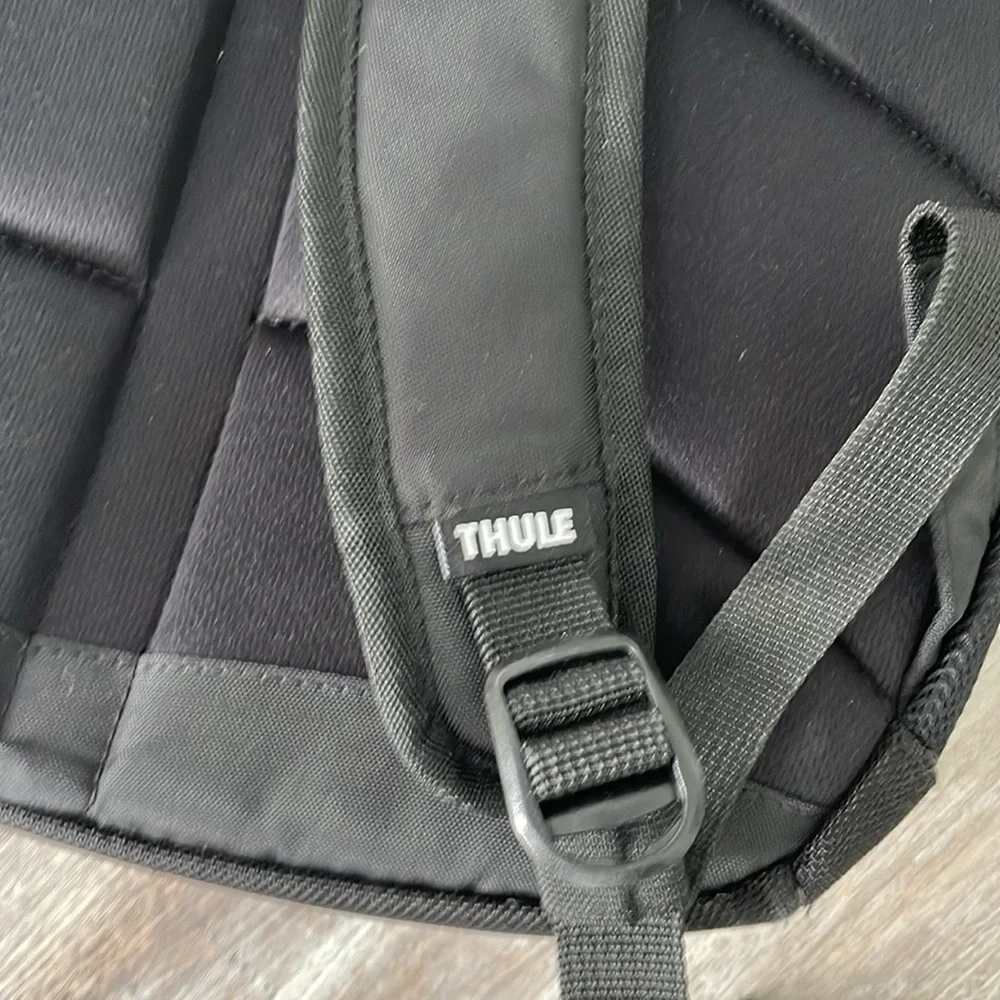 Thule Black Achiever Backpack